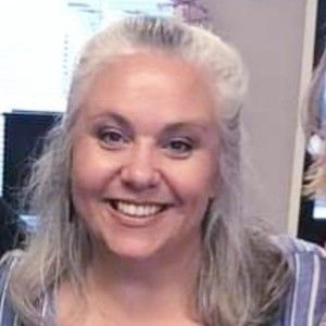 Meet your Posher, Cynthia